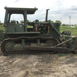 CAT D7F - Army bull dozer with low hours